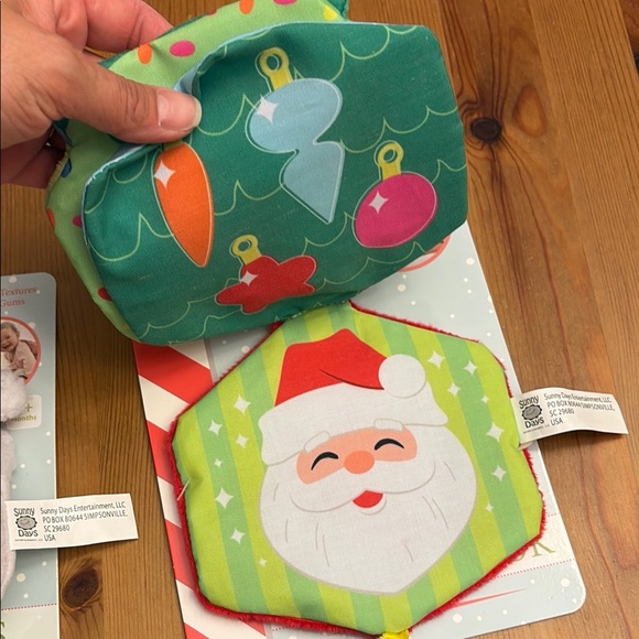 Vibrant Red and Green Holiday baby toys with Santa and Tree Designs - Picture 4 of 8